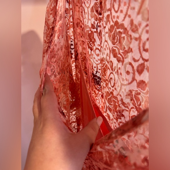 FREE 📦 3X Pink/Red Floral Plus Size Torrid Dress - Picture 5 of 6